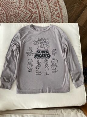Nintendo Light Gray Super Mario Long-Sleeve Tee